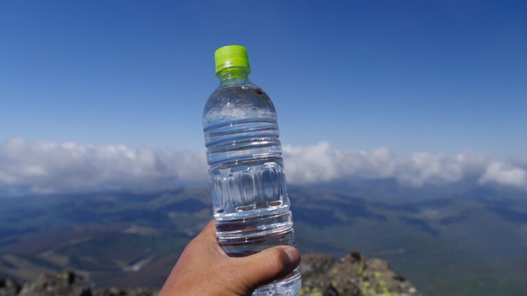 Qu’est-ce que l’eau déminéralisée ? À quoi sert-elle ? Comment la produire ?